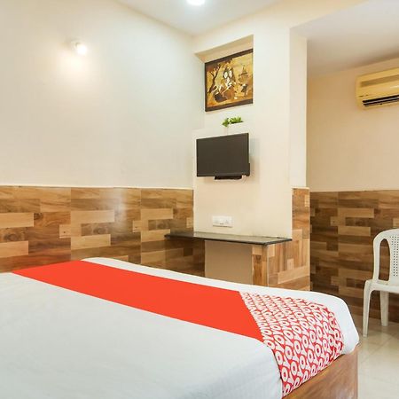 Oyo Flagship 75817 Ahvanam Guest House Tikkavanipalem Exterior photo