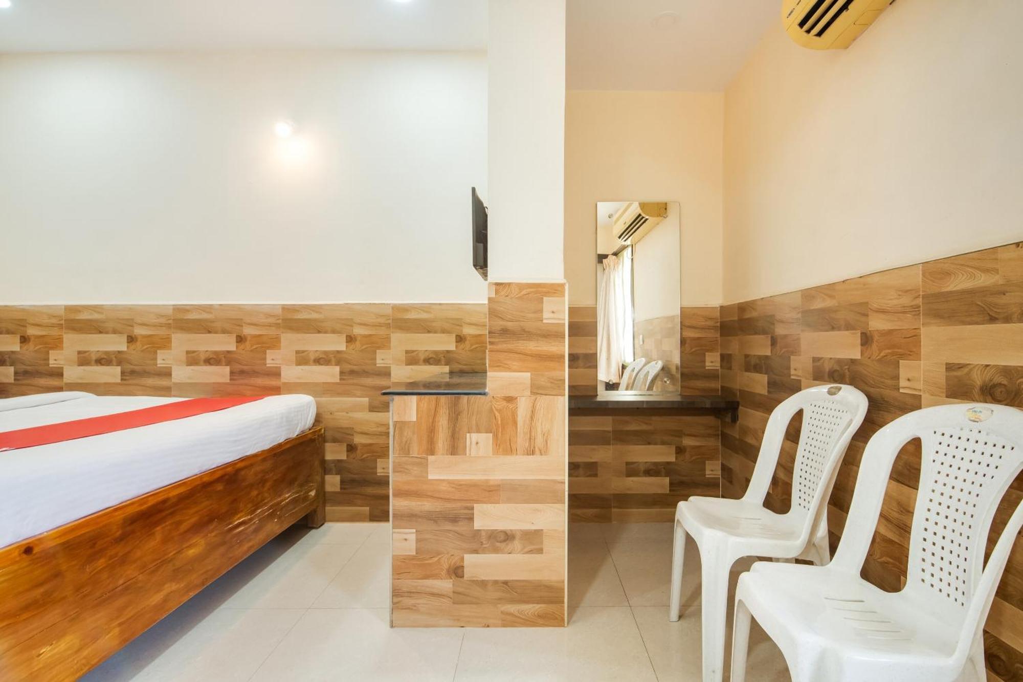 Oyo Flagship 75817 Ahvanam Guest House Tikkavanipalem Exterior photo